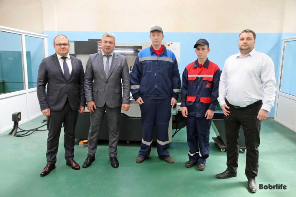 Подарок колледжу