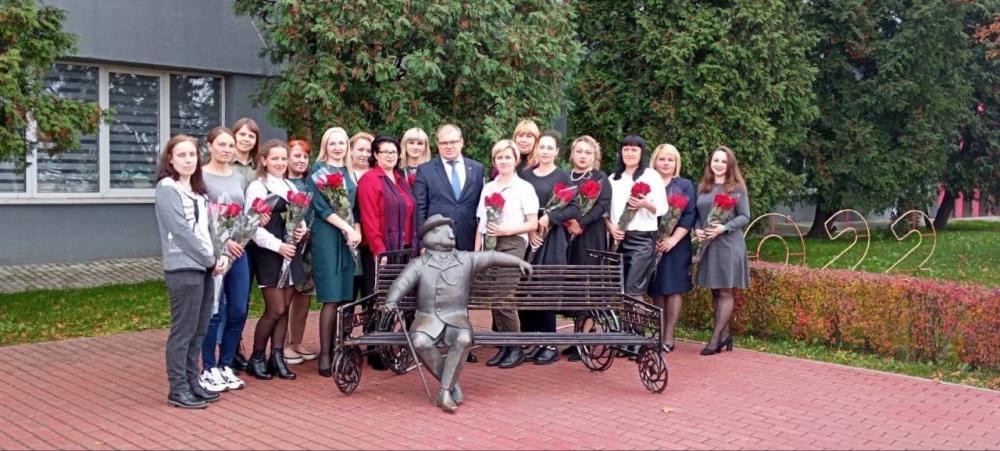 Прошла встреча директора завода Кисель В.В. с женщинами-матерями