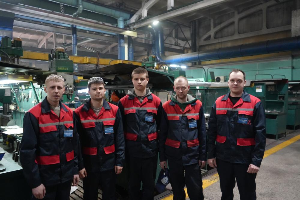 Конкурс профессионального мастерства среди молодежи по профессии "Слесарь-инструментальщик".