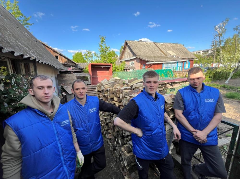 Молодёжь БЗТДИА пришла на помощь: вместе сделали доброе дело