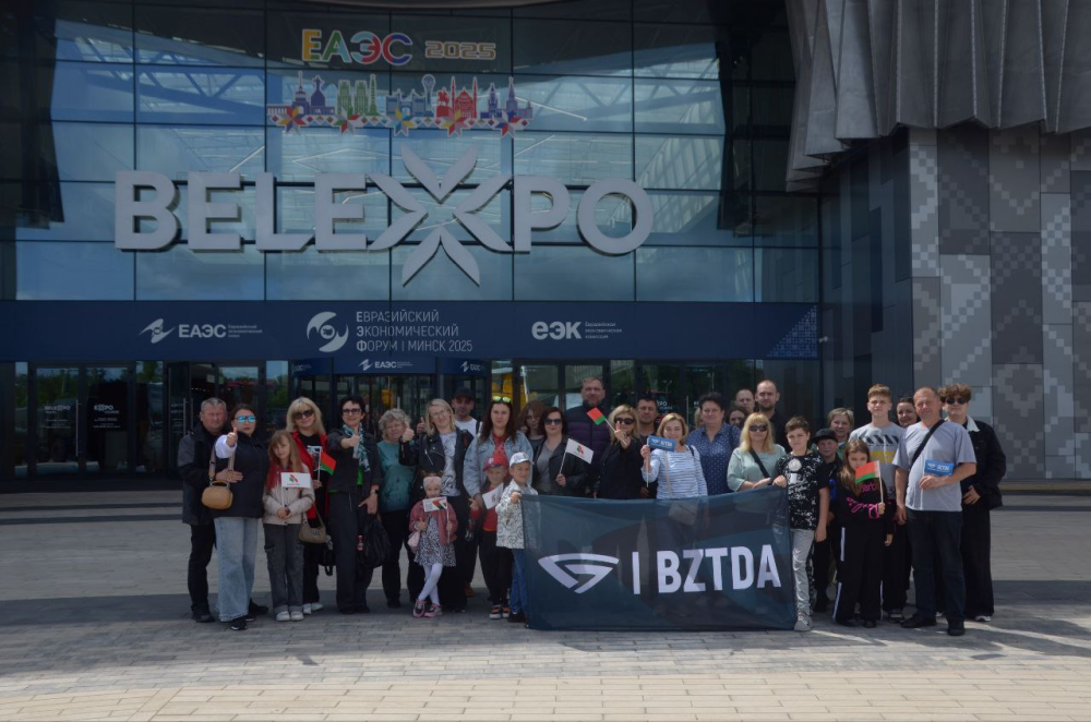 Выставка "Дорога к Победе"