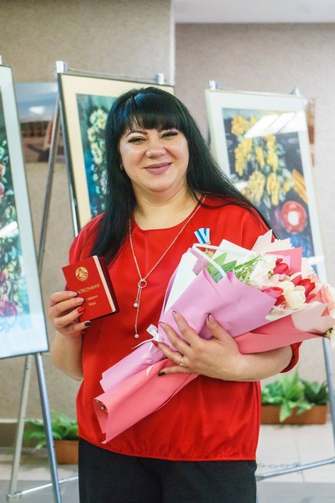 Губернатор вручил Орден Матери