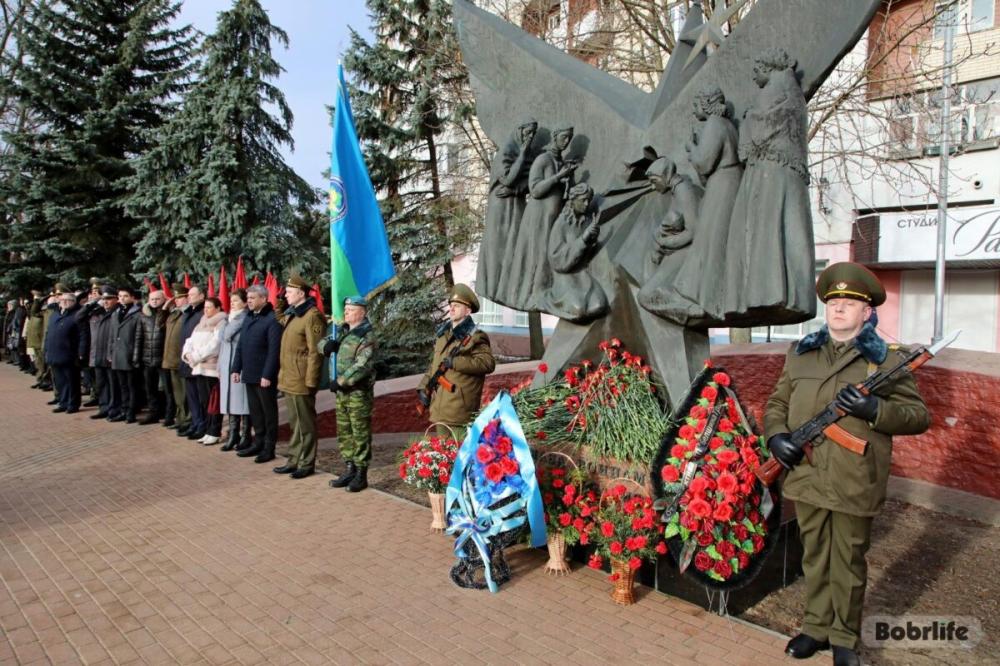 Возложение в память о погибших воинах-интернационалистах