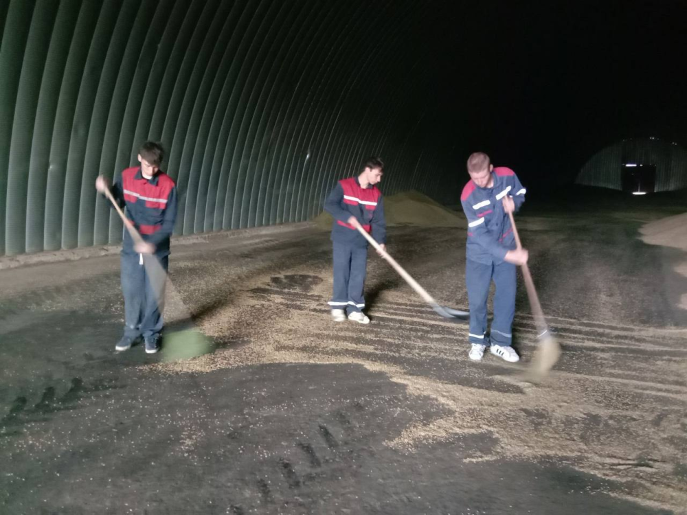 Стройотряд Спутник на передовой!